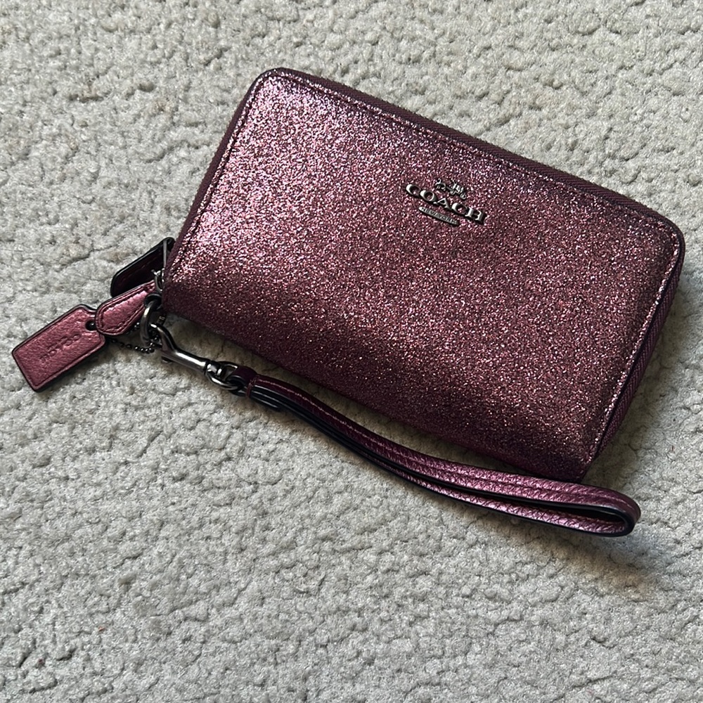 RARE 🦄 Coach Glitter Wristlet